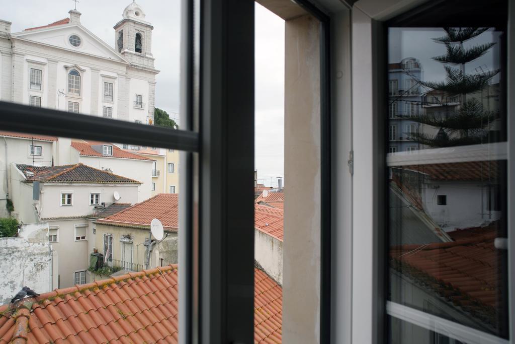 Alfama Apartment With River View Lisbon Exterior photo